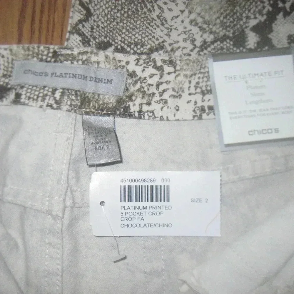 NWT CHICO’S  Platinum Ankle Crop Pants Size 2 (US 12/14)